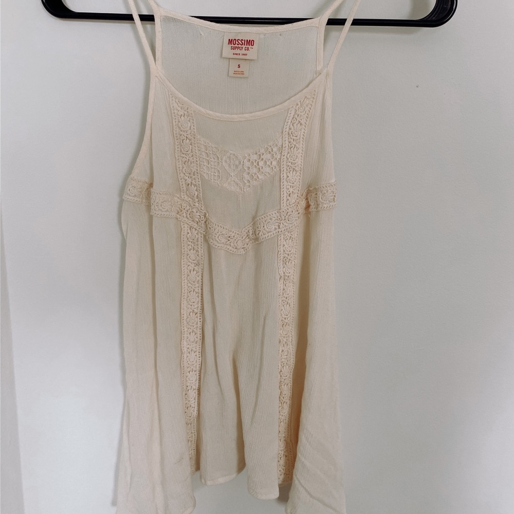 Cream embroidered flowy white tank